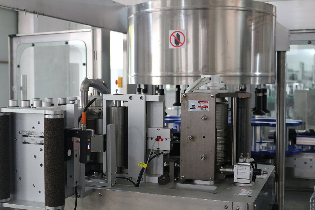 OPP Labeling Machine for Round Bottle